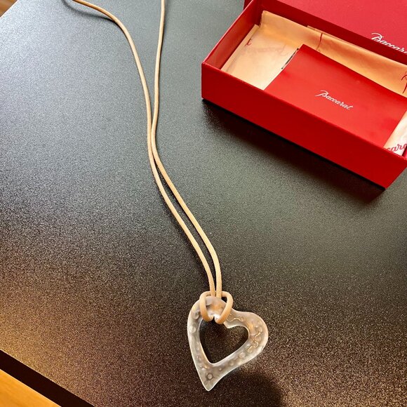 Baccarat Open Heart Necklace Pendant Crystal Glass Matte Clear with Box - Picture 3 of 5
